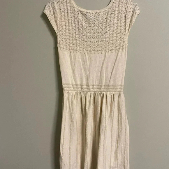 American Eagle Cream Gold Knit fit flare dress Short Sleeve Lightweight Medium - Picture 2 of 8